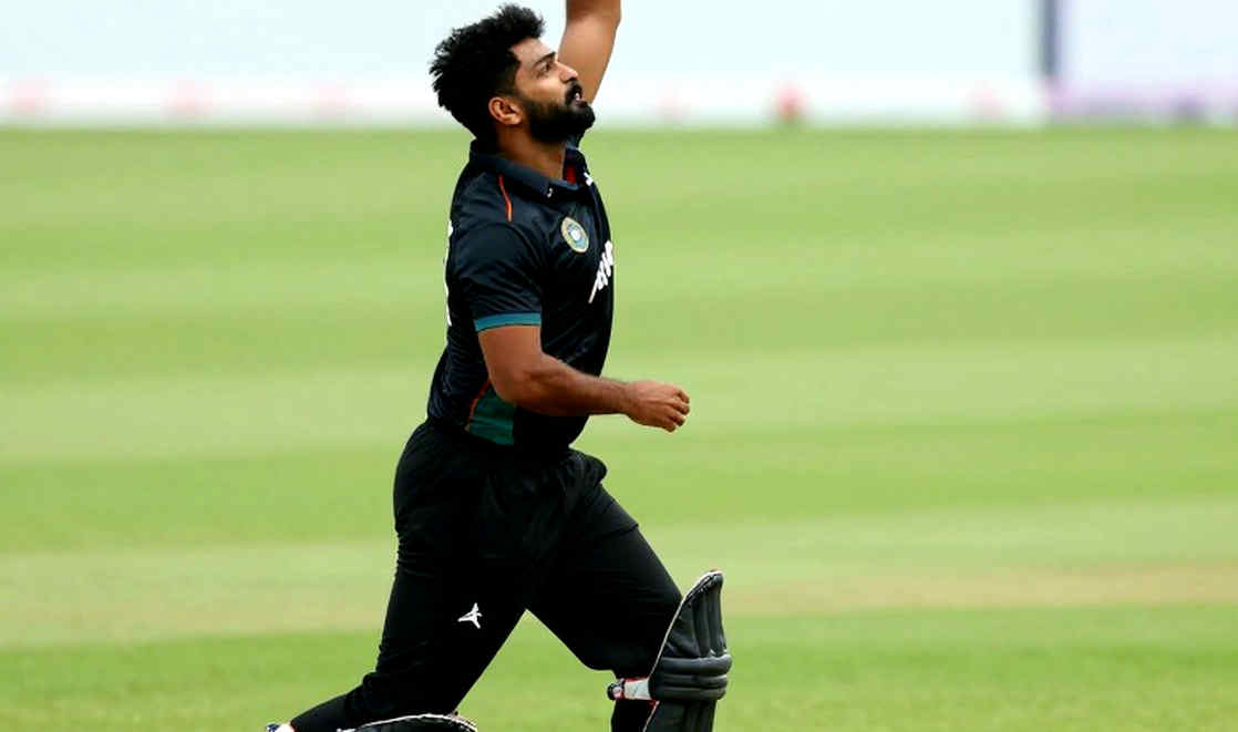 দুই মিনিটের ঘড়ি: দিল্লির সেই টাইমড আউট এবং ক্রিকেটের হারিয়ে যাওয়া 'আম্পায়ার্স কল'